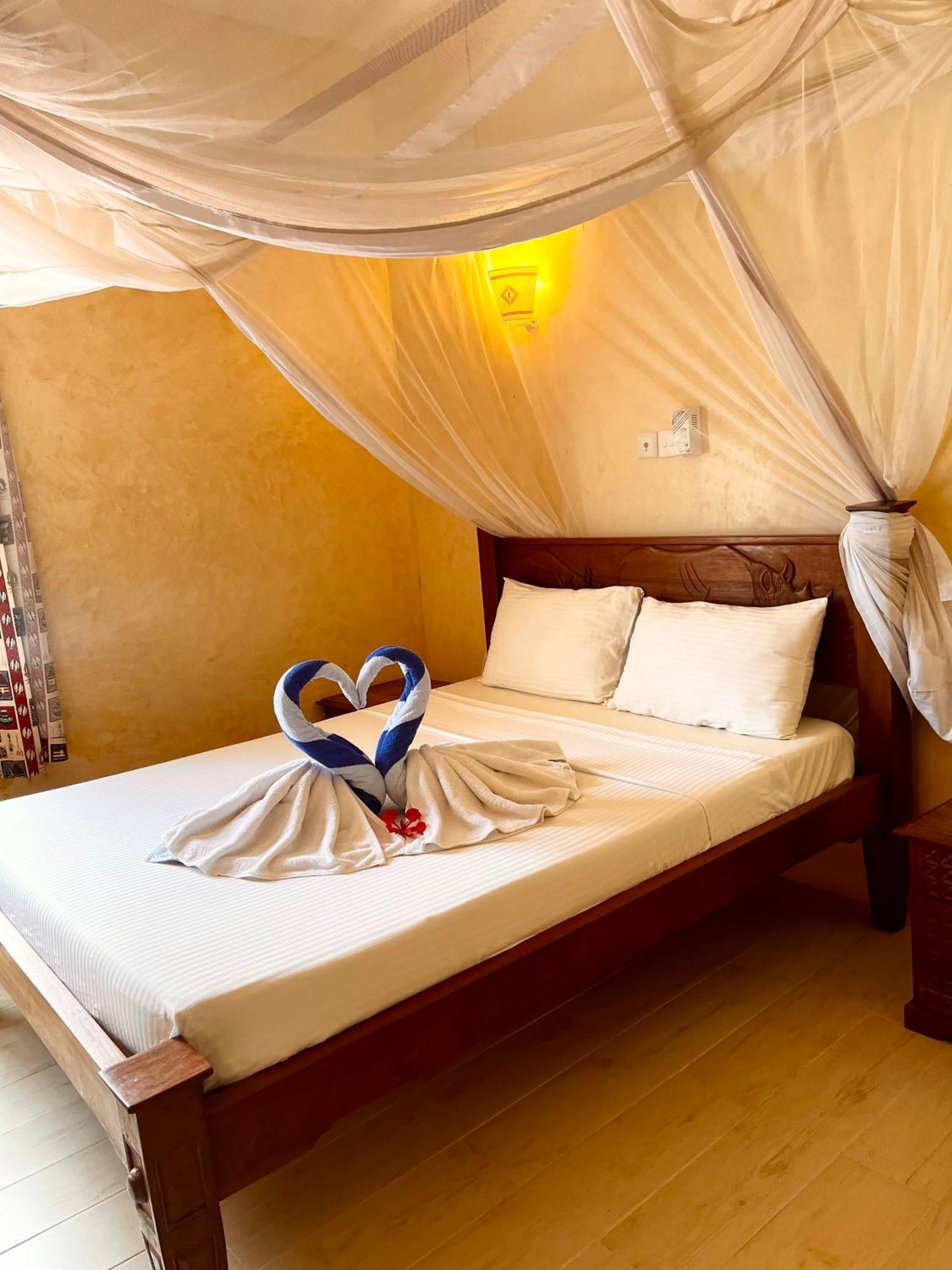 Flametree Beach Homes Diani Beach Kültér fotó